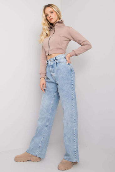 Discover comfort and trendy urban style with our High-Waisted Light Blue Straight Jeans. Made from 100% cotton, these jeans offer all-day comfort and feature a neutral cut, perfect for everyday city outings. Elevate your casual wardrobe with this versatile choice.