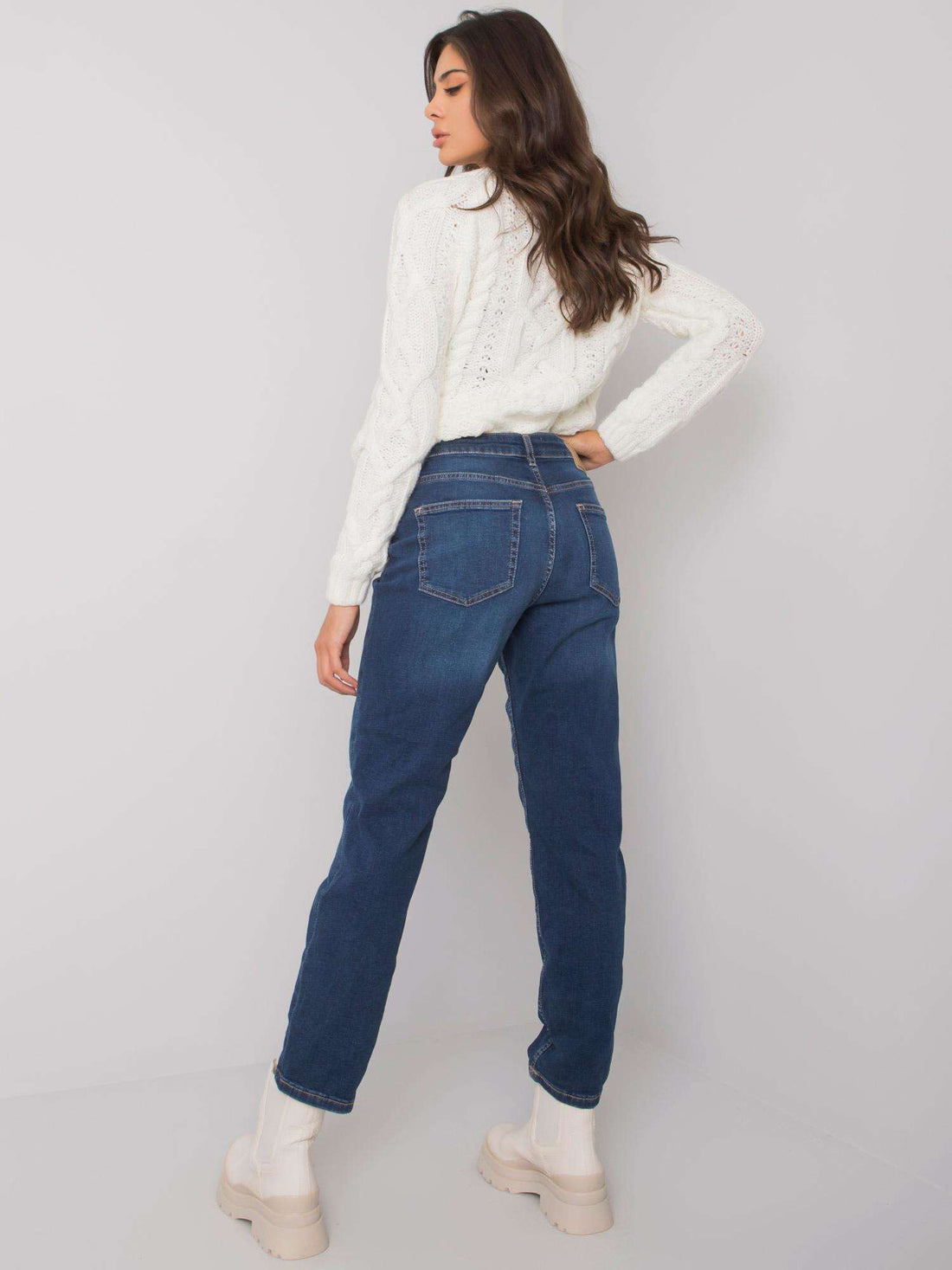 Straight Cut Jeans Medium Waist