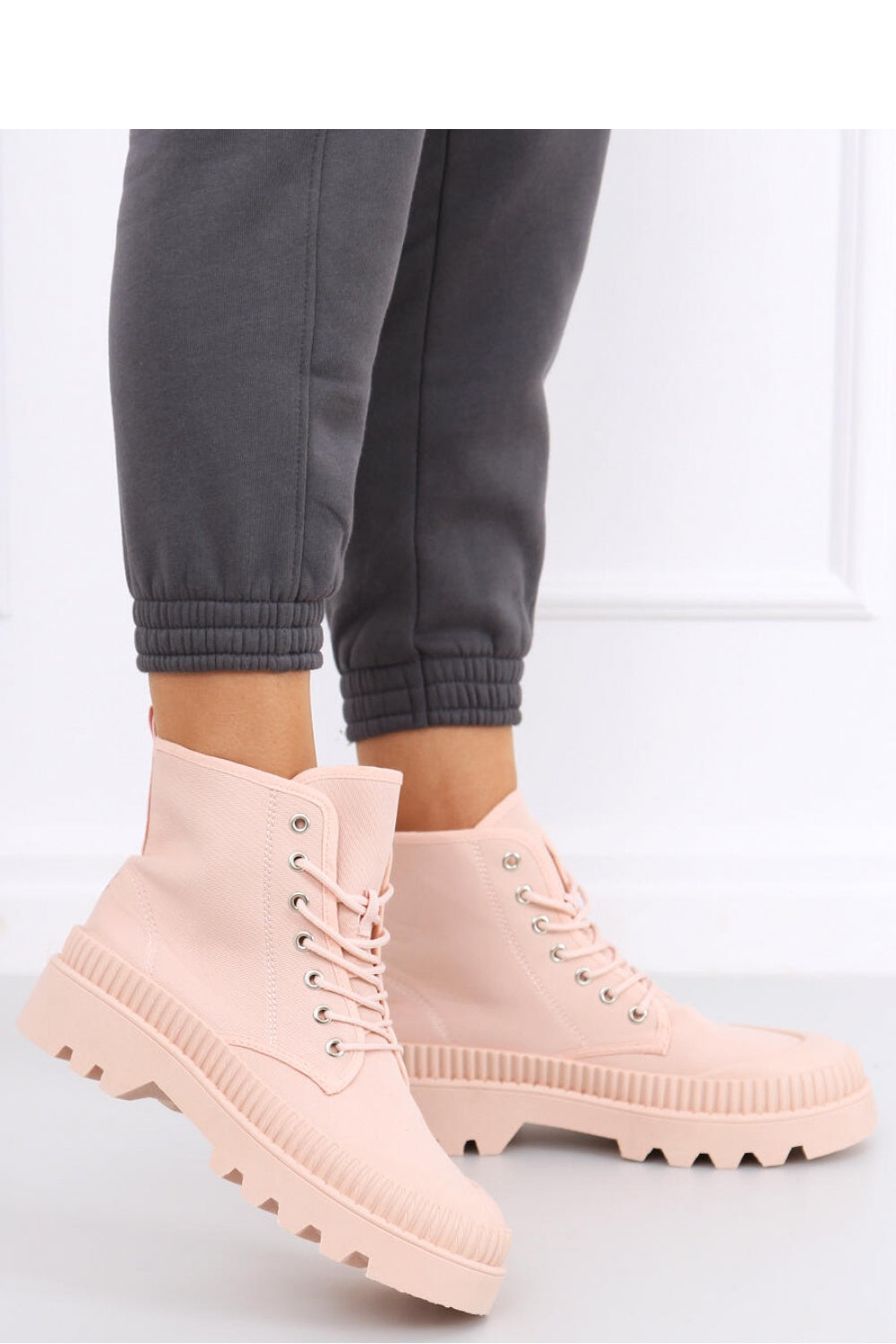 Ankle Trekking Sneakers with Thick Sole