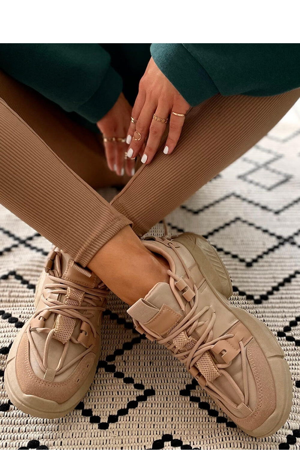 High Sole Lace-up Sneakers